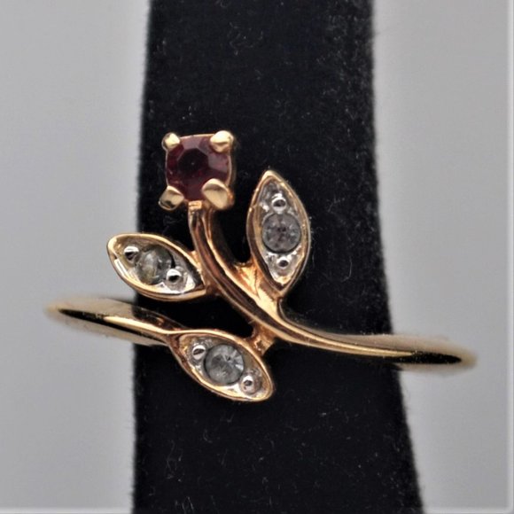 1982 Vintage Avon Spray Cocktail Rhinestone Ring Size 7 - Picture 8 of 14